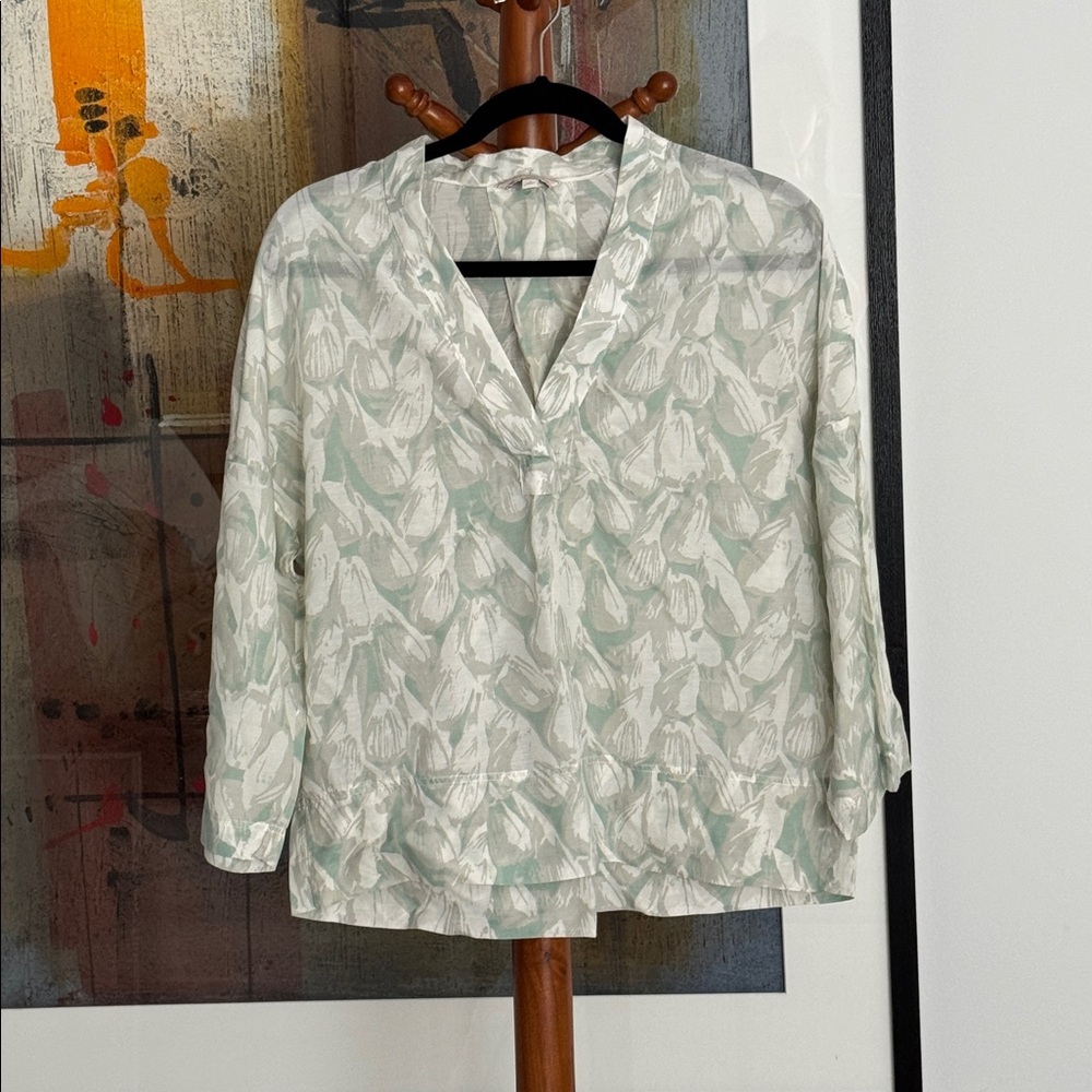 GAP Women’s Light Blouse